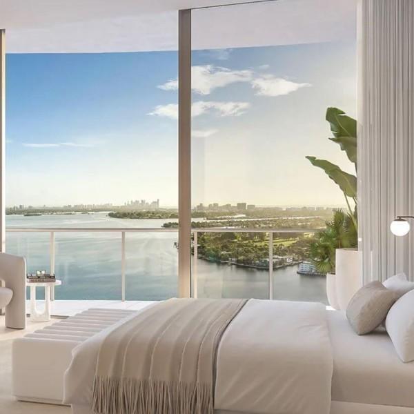 Howard Jimenez Realtor | Continuum North Bay - UN DESTINO ICÓNICO FRENTE AL MAR