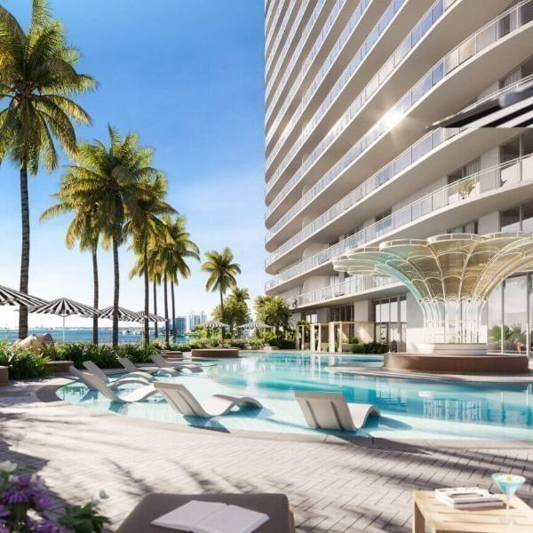 Howard Jimenez Realtor | Continuum North Bay - UN DESTINO ICÓNICO FRENTE AL MAR